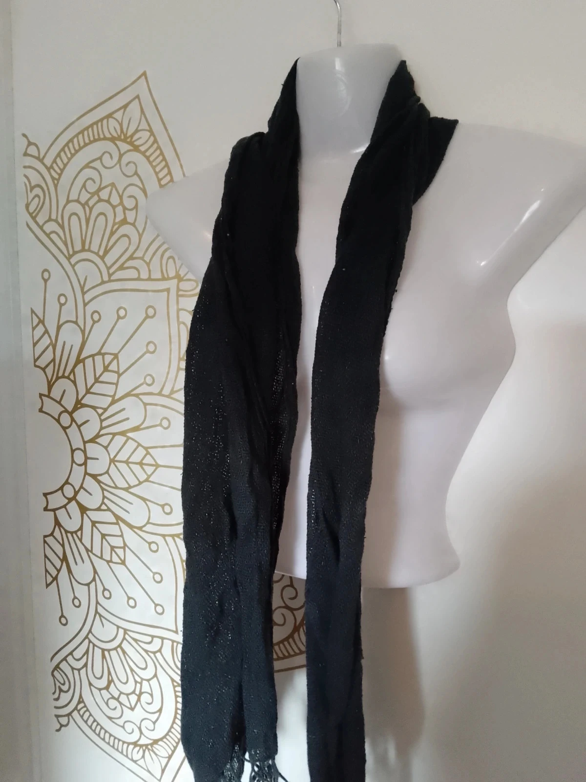 Écharpe noire ou foulard cheveux bohème